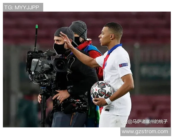 帽子与足球的完美结合探寻那些热爱戴帽子的足球明星们的风采与故事